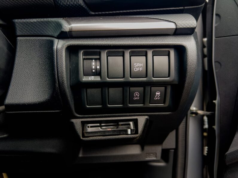 
								Subaru Forester full									