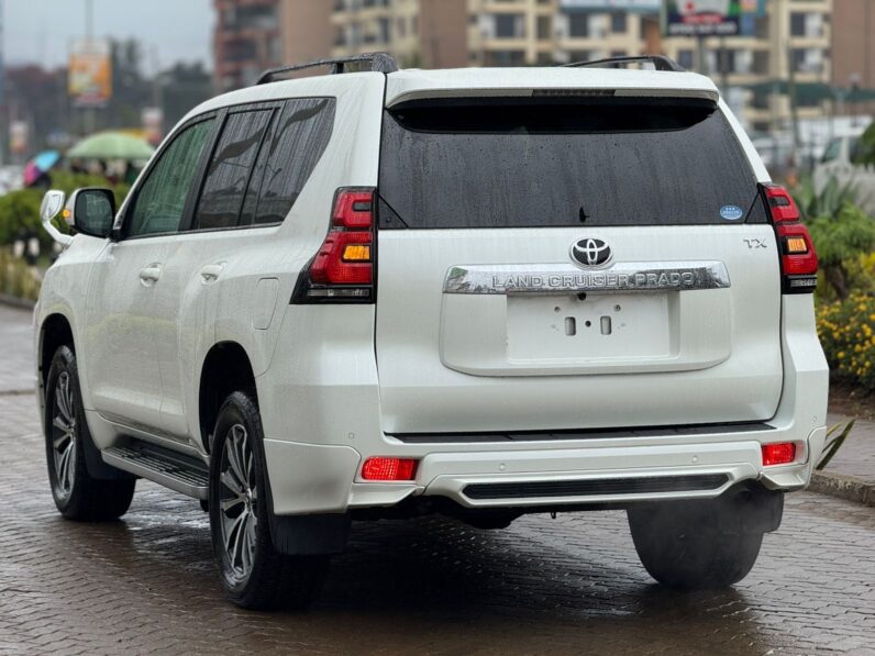 
								Toyota Land Cruiser TX full									