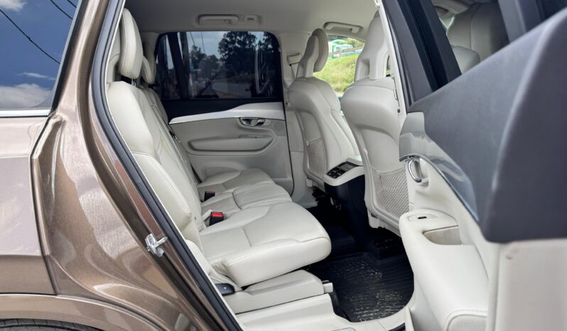 
								Volvo XC90 T5 full									