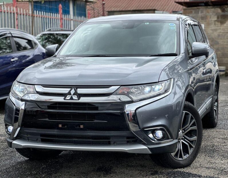 
								Mitsubishi Outlander full									