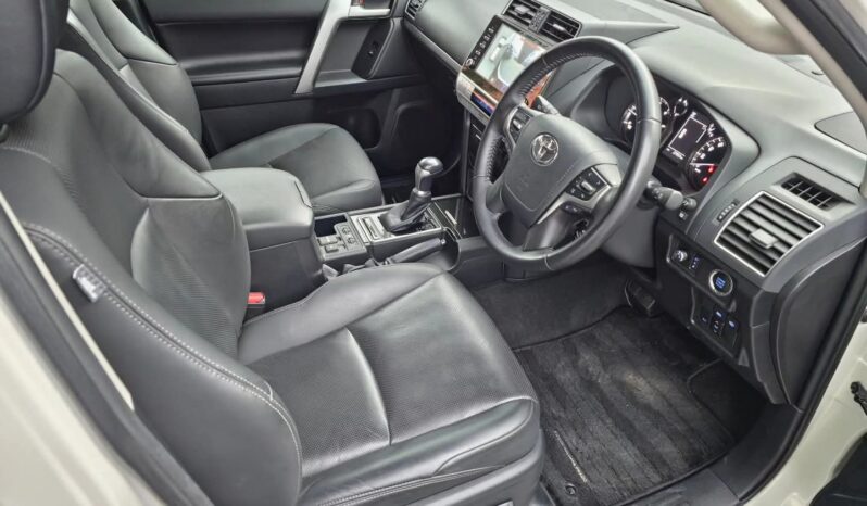 
								Land Cruiser Prado TXL full									