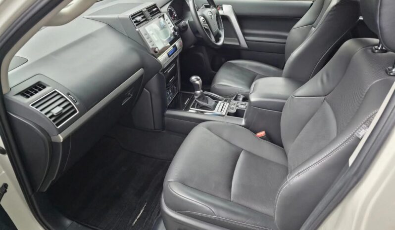 
								Land Cruiser Prado TXL full									