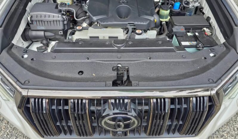 
								Land Cruiser Prado TXL full									