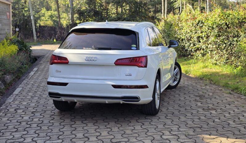 
								Audi Q5 full									