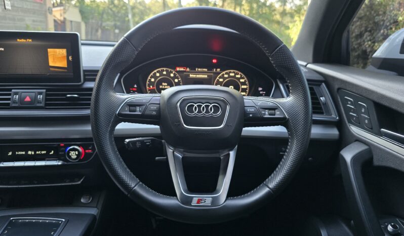 
								Audi Q5 full									