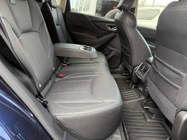 
								Subaru Forester full									