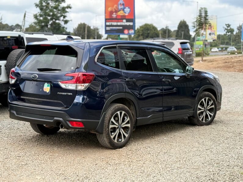 
								Subaru Forester full									