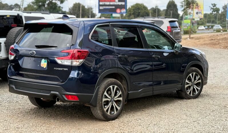 
								Subaru Forester full									