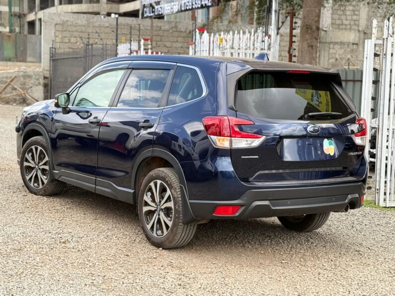 
								Subaru Forester full									