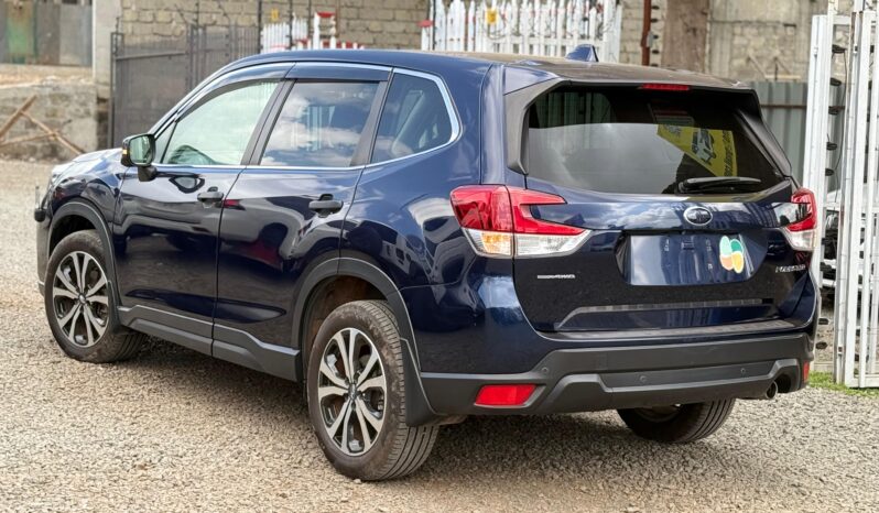 
								Subaru Forester full									