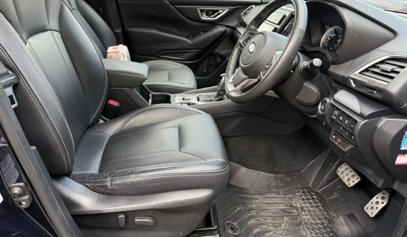 
								Subaru Forester full									