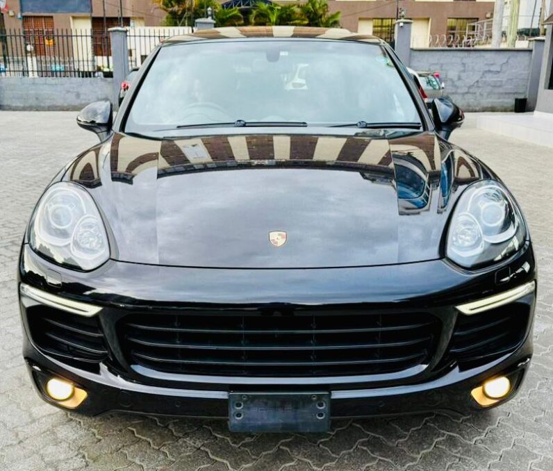 
								Porsche Cayenne full									