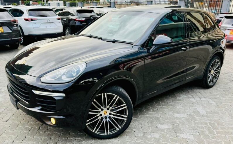 
								Porsche Cayenne full									