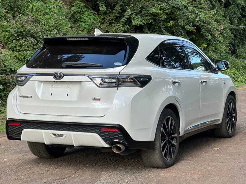 
								Toyota Harrier Gs full									