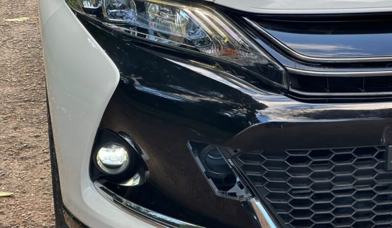 
								Toyota Harrier Gs full									