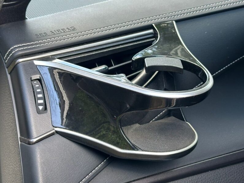 
								Toyota Harrier Gs full									