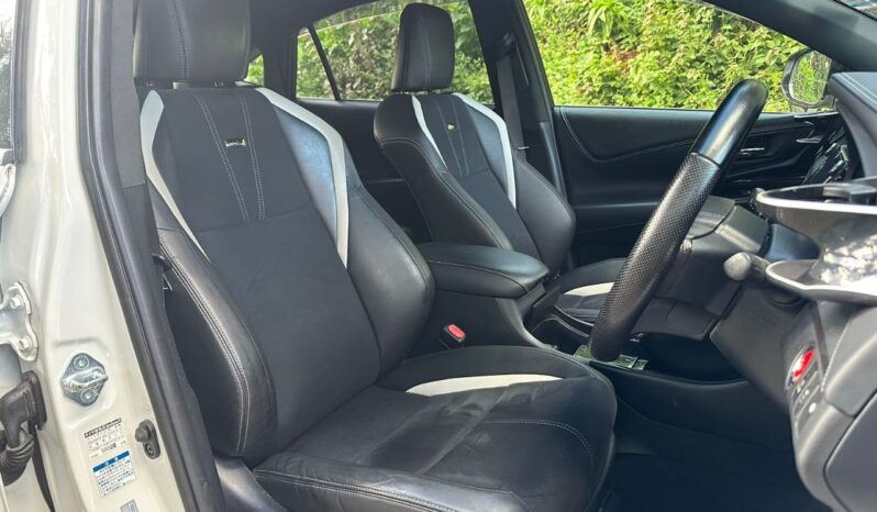 
								Toyota Harrier Gs full									