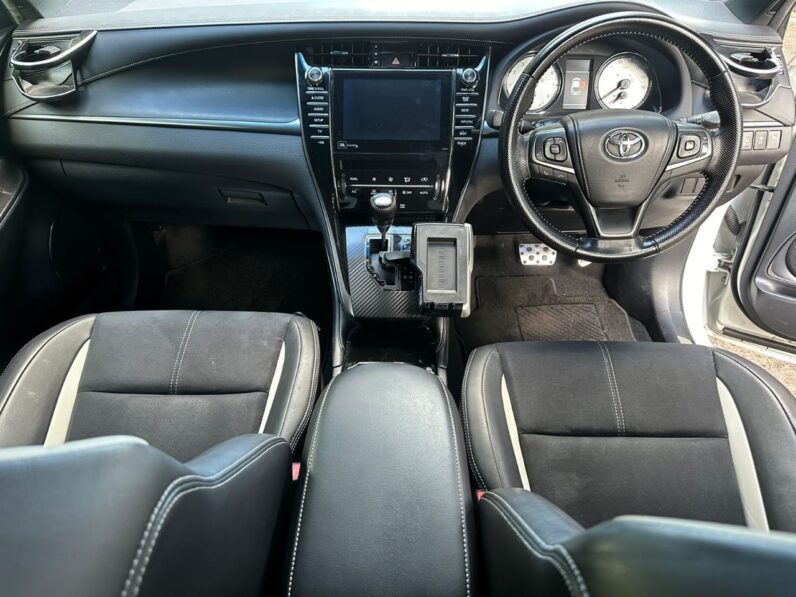 
								Toyota Harrier Gs full									