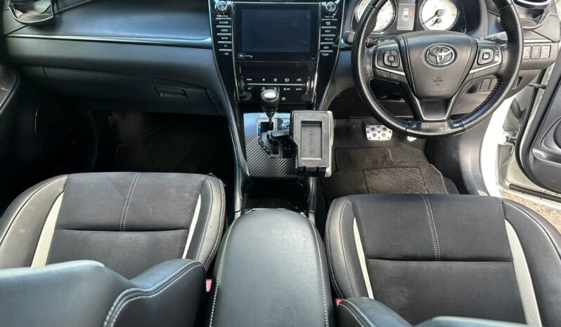 
								Toyota Harrier Gs full									
