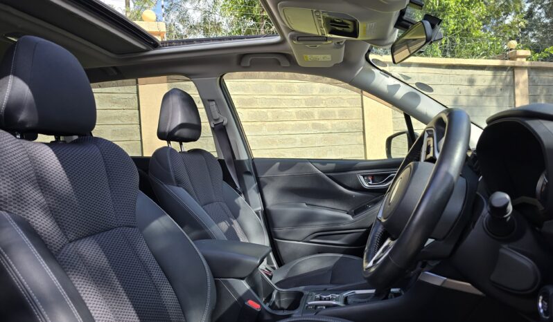 
								Subaru Forester full									