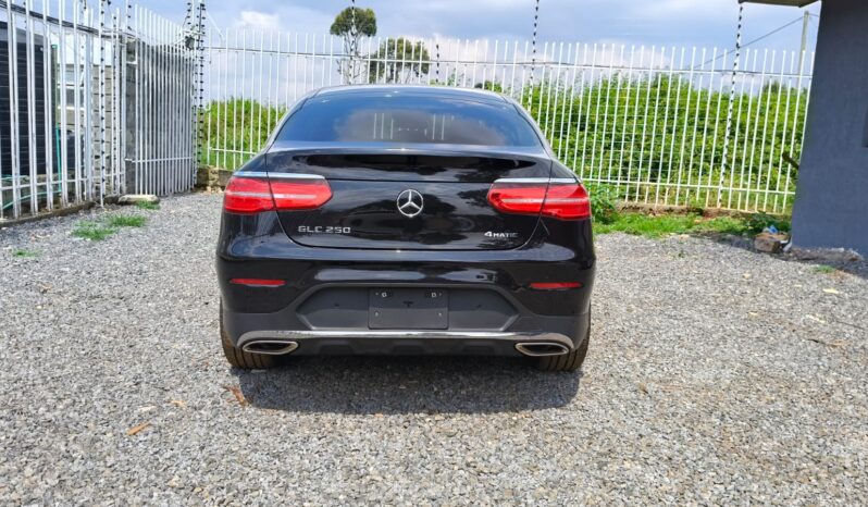 
								Mercedes Benz GLC250 coupe full									