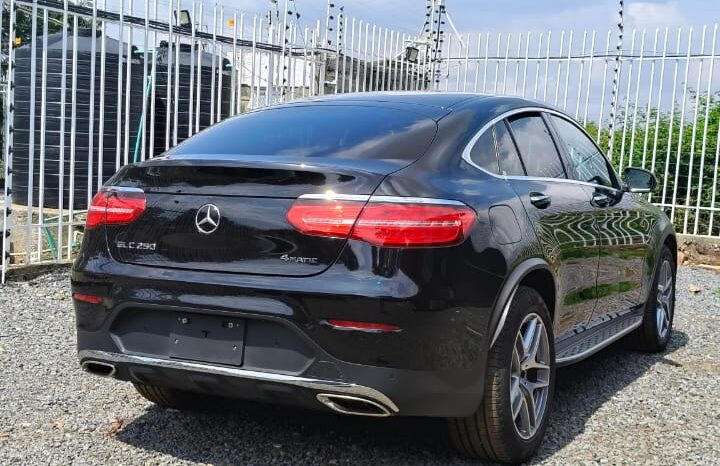 
								Mercedes Benz GLC250 coupe full									