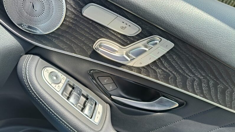 
								Mercedes Benz GLC250 coupe full									