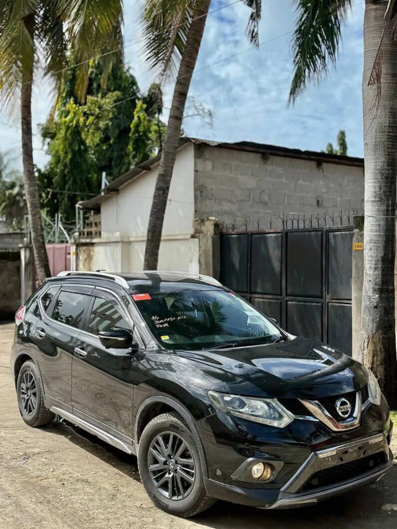 
								Nissan Xtrail full									