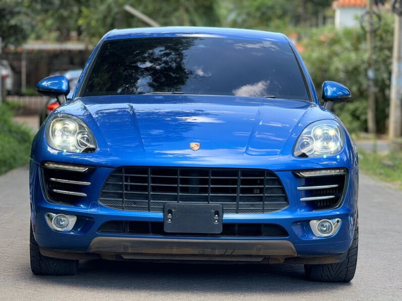 
								Porche Macan S full									