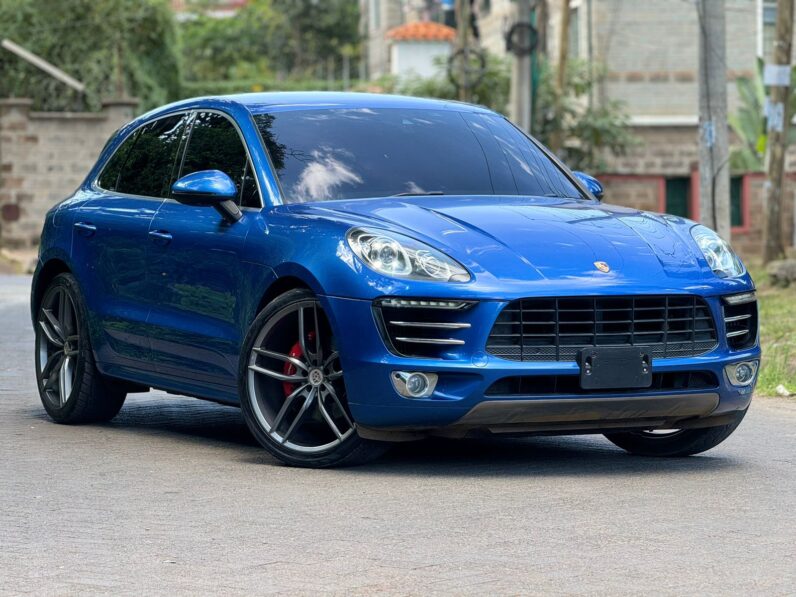 
								Porche Macan S full									