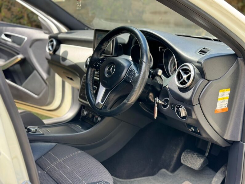 
								Mercedes Benz GLA 250 full									