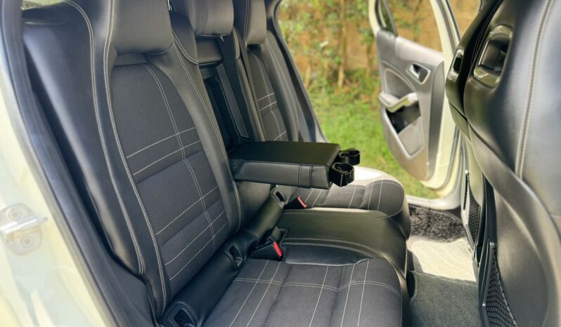 
								Mercedes Benz GLA 250 full									