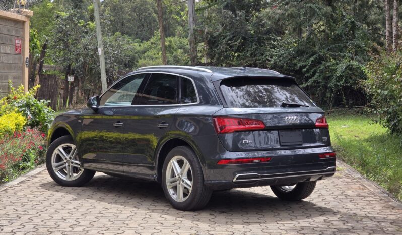 
								Audi Q5 full									
