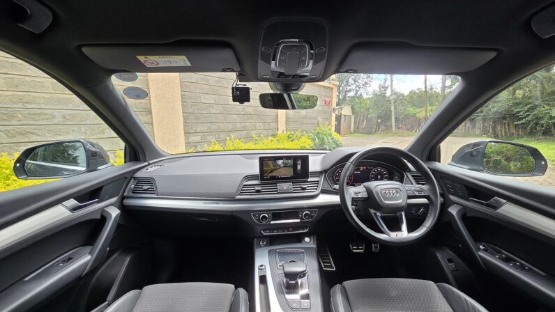 
								Audi Q5 full									