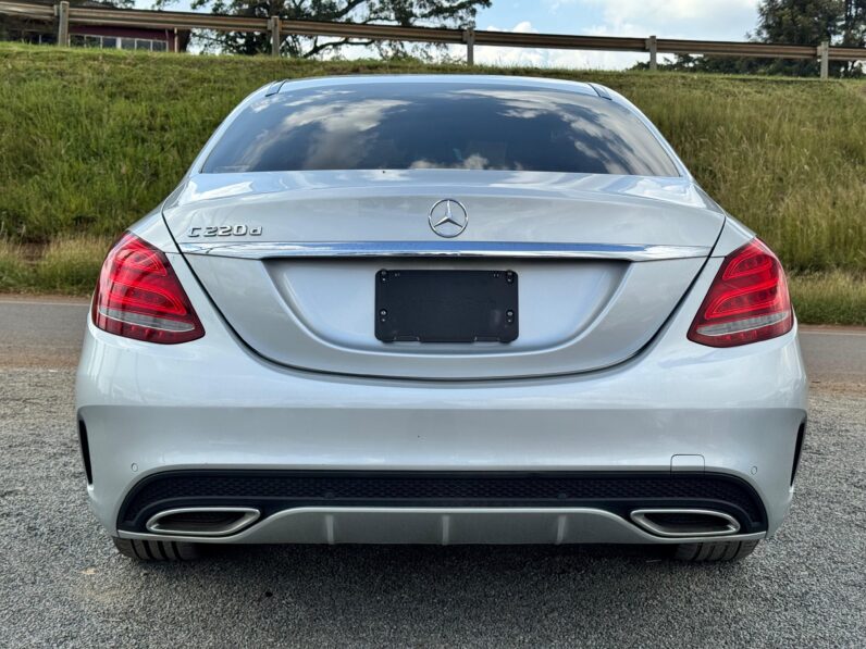 
								Mercedes-Benz C220d full									