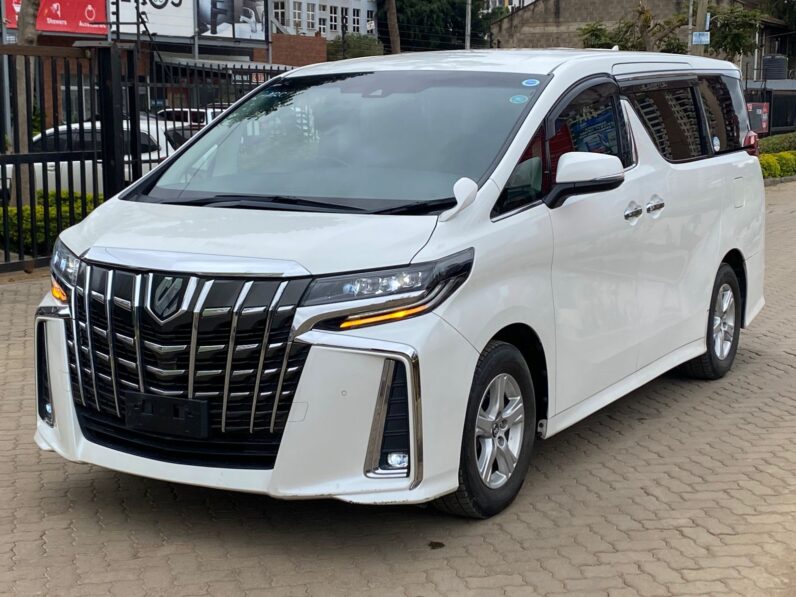 
								Toyota Alphard. full									