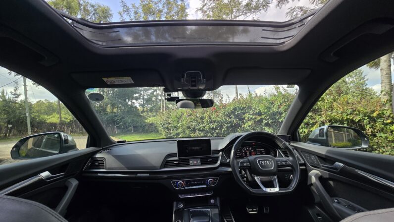 
								Audi SQ5 full									