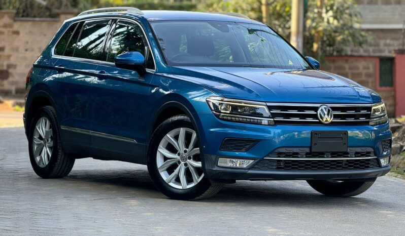 
								Volkswagen Tiguan full									