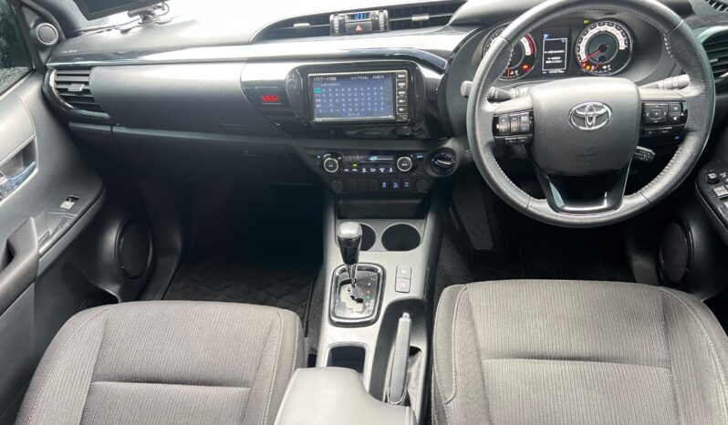 
								Toyota Hilux full									