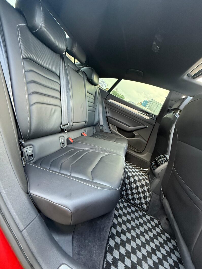 
								Voxwagen Arteon full									