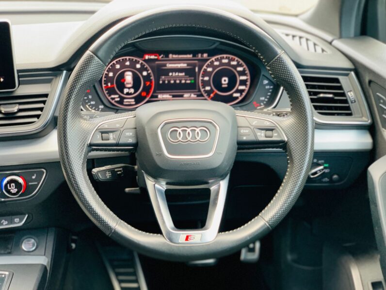 
								Audi Q5 full									