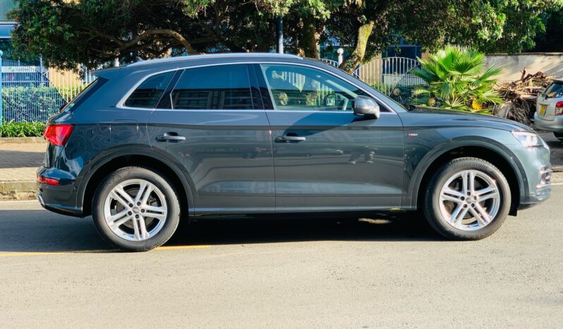 
								Audi Q5 full									