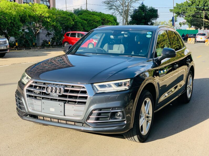 
								Audi Q5 full									