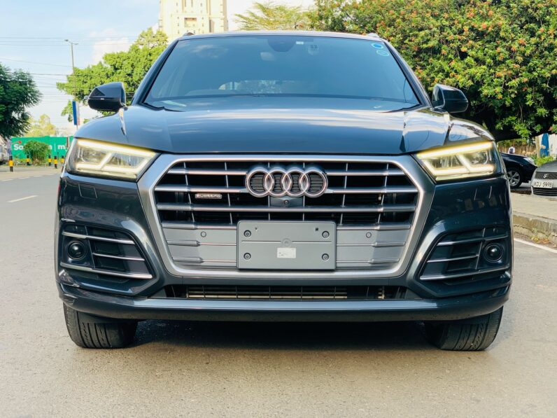 
								Audi Q5 full									