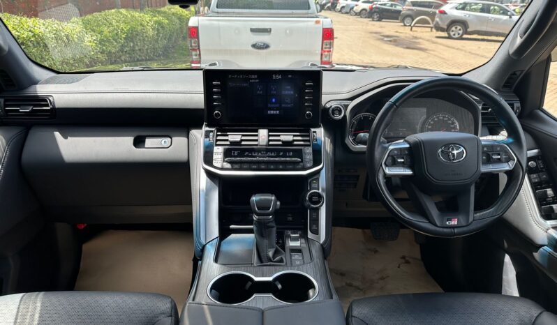 
								Toyota Land cruiser LC300 GR full									