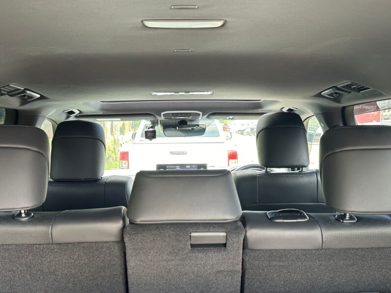 
								Toyota Land cruiser LC300 GR full									