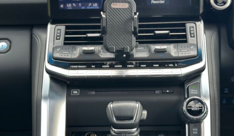 
								Toyota Land cruiser LC300 GR full									