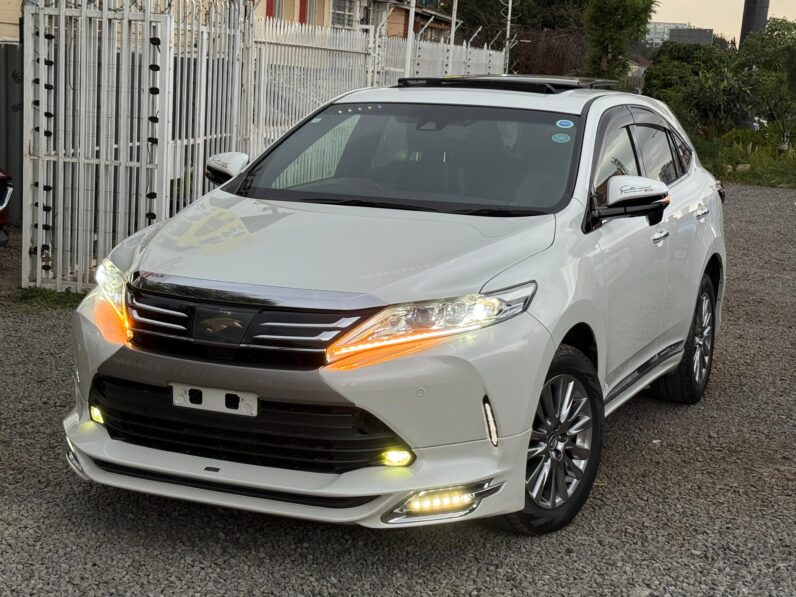 
								Toyota Harrier full									