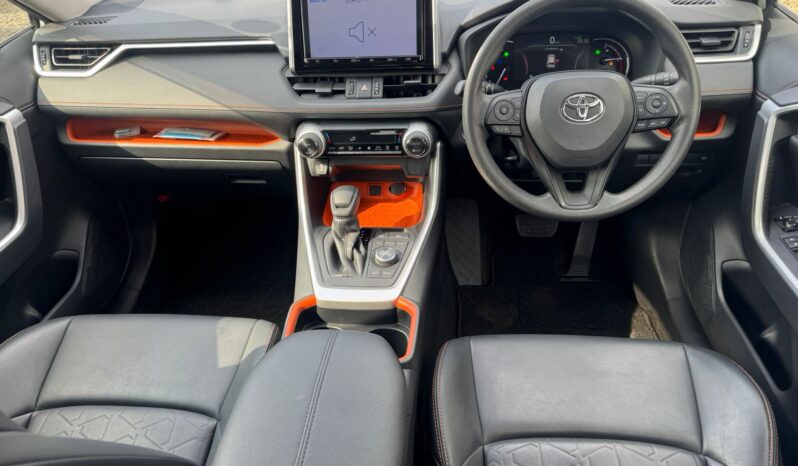 
								Toyota RAV4 full									