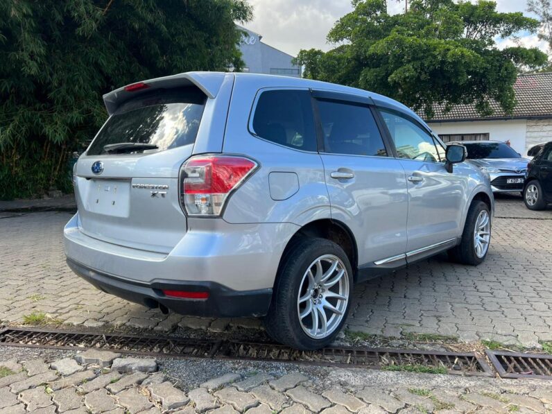 
								Subaru Forester XT full									